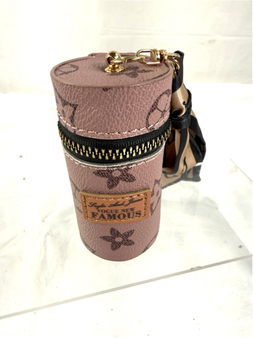 Vogue New Famous Lip Gloss Bag Round Mini Case With Keychain
